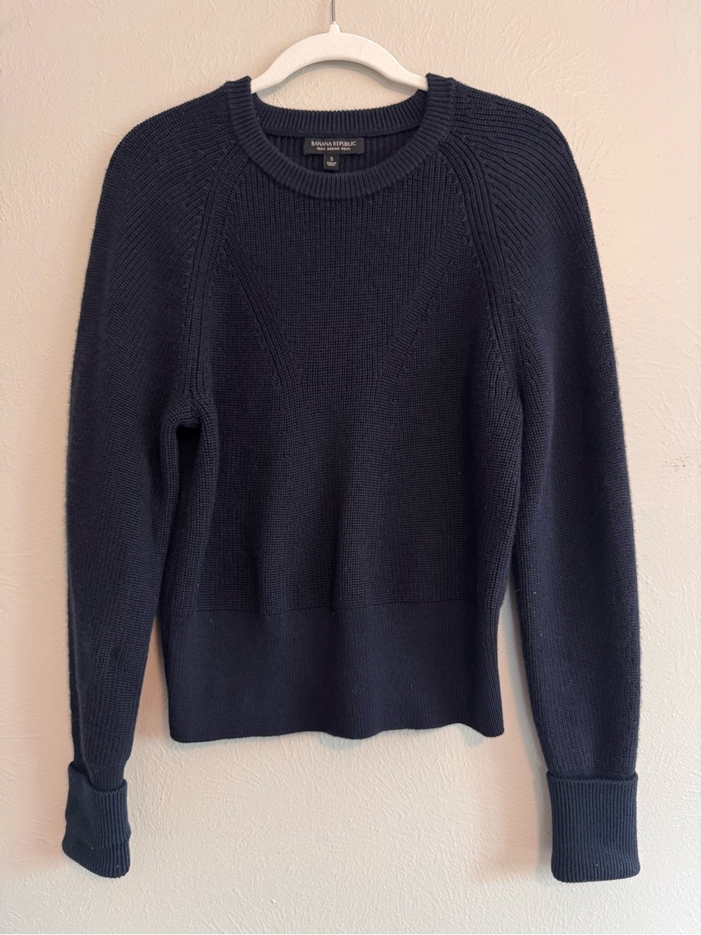 Banana Republic Men’s Navy 100% Merino Wool Crewneck Sweater